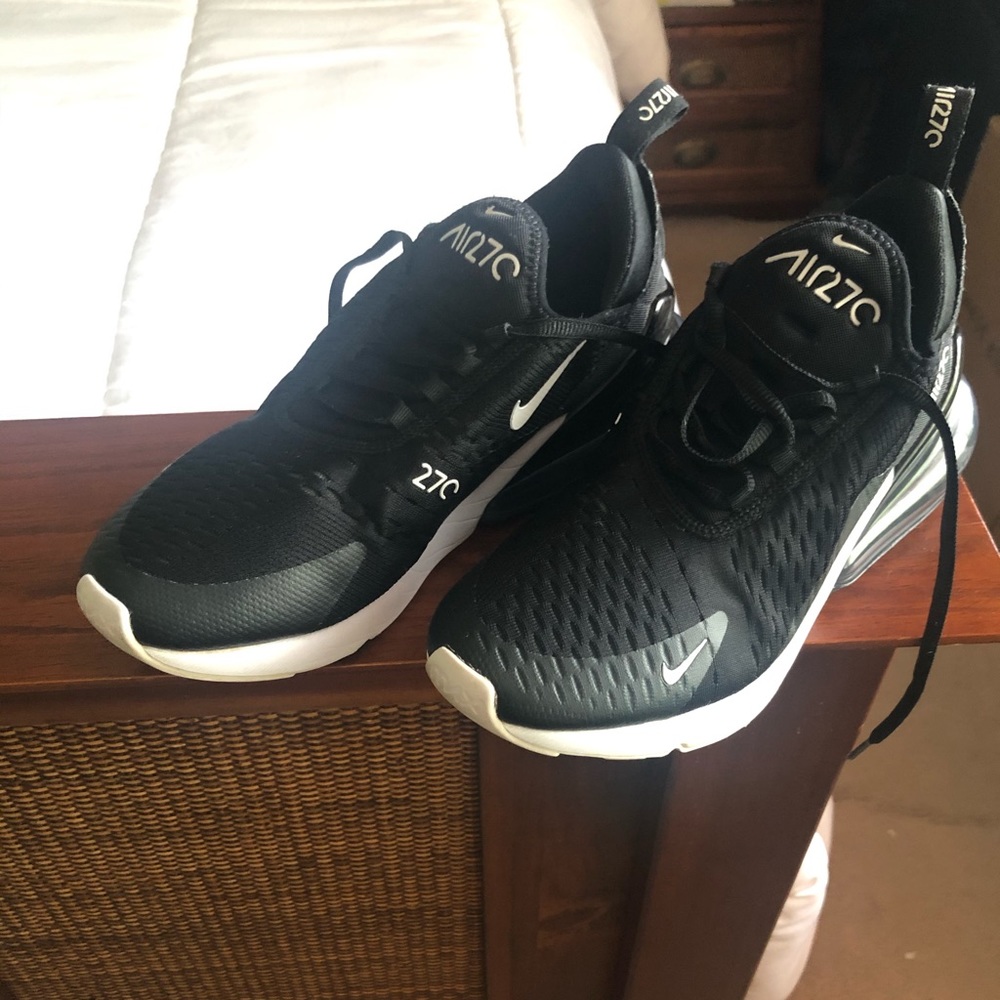 Women’s Nike Air 270 Sneakers